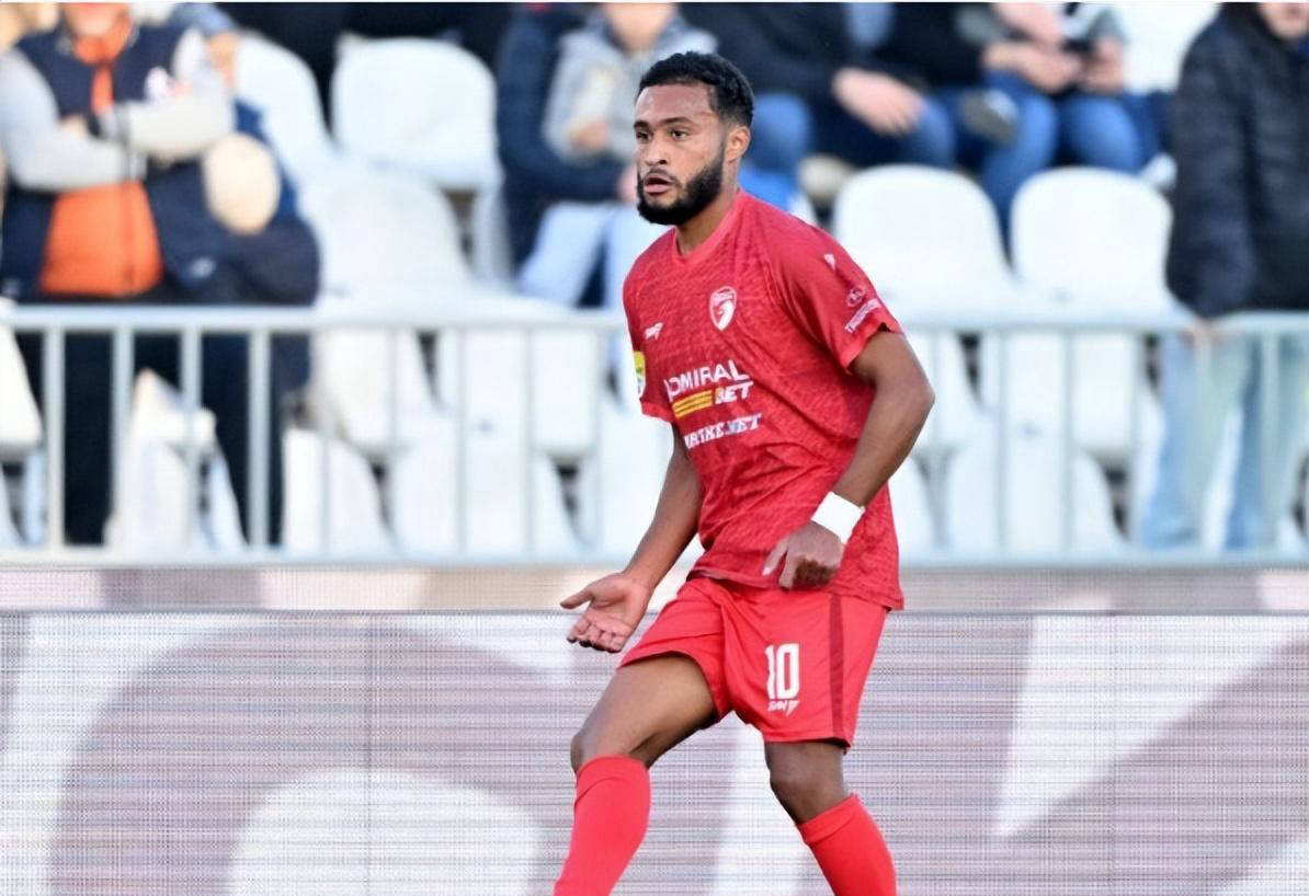 关于武汉三镇发布备战花絮,集结日内部沟通,欧超杯任务艰巨,赛程密集仍需轮换的信息-华体官方下载app